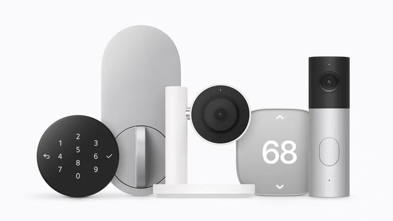 Apple Home Collection on white: a round keypad, a silver smart lock, an indoor camera, a thermostat and a video doorbell